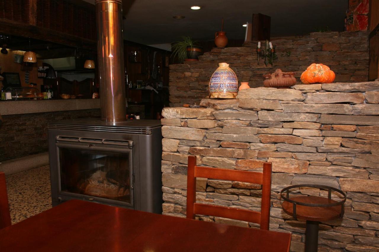 Hotel A Taberna De Vento Lalín Zewnętrze zdjęcie
