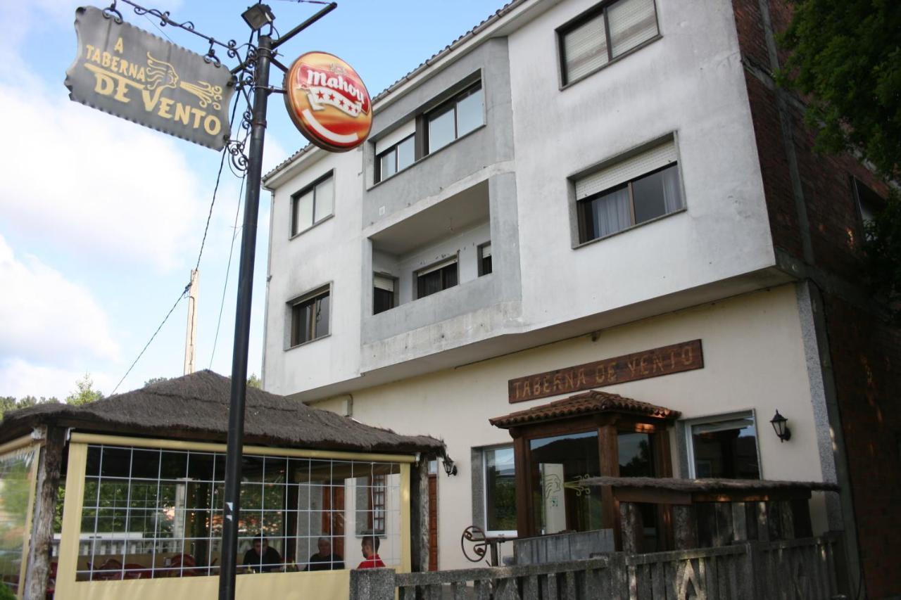 Hotel A Taberna De Vento Lalín Zewnętrze zdjęcie